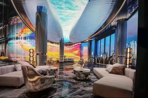 古城夜色中的高薪酒促职业机会