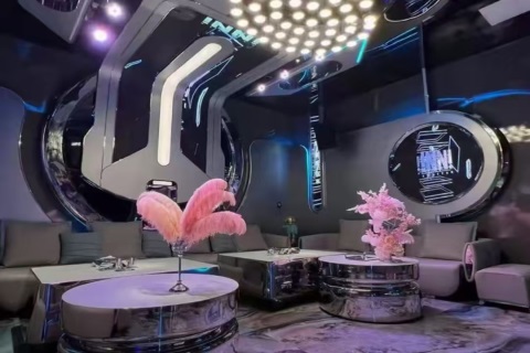 古城夜色启新程 KTV服务生招募中